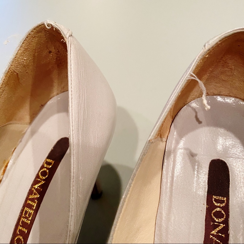 Vintage Donatello Grey Leather Textured Heels - Picture 8 of 9